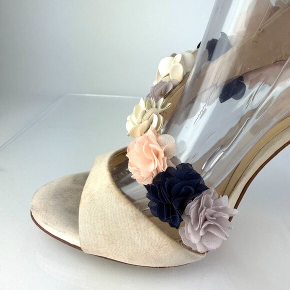 Imagine Vince Camuto Daphne Ivory 3D Floral Stiletto Heels 9.5M Bridal Wedding - Picture 9 of 13